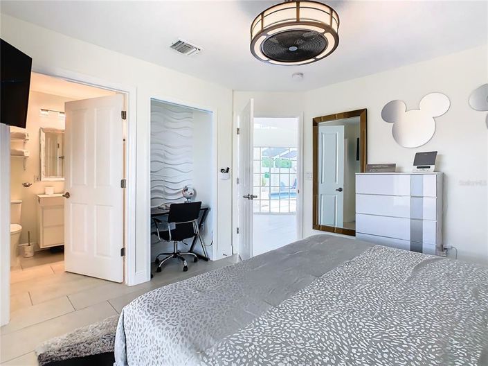 Image No.17-3 Bed Property for sale