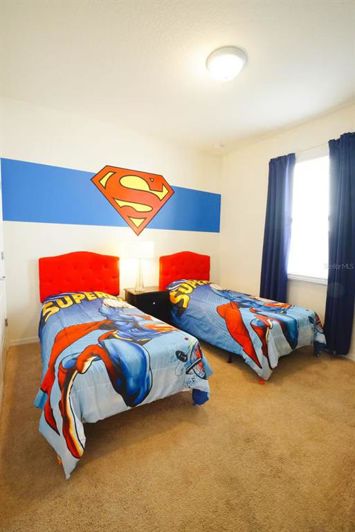 Image No.12-5 Bed Property for sale