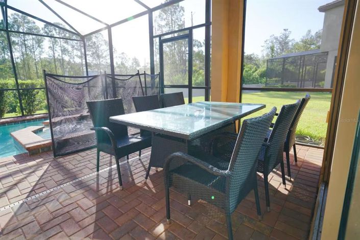 Image No.3-5 Bed Property for sale