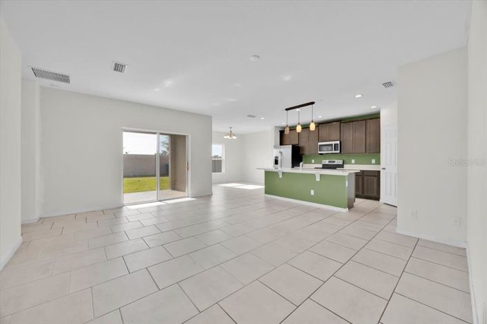 Image No.17-4 Bed Property for sale