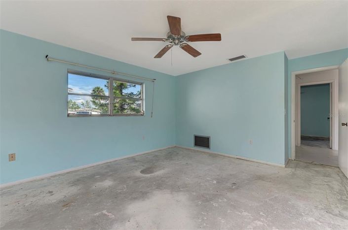 Image No.17-3 Bed Property for sale