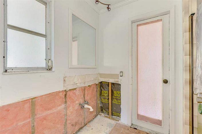 Image No.19-3 Bed Property for sale