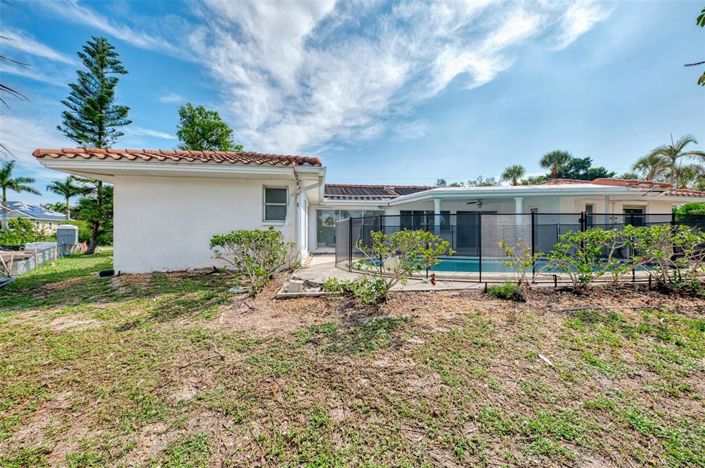 Image No.22-3 Bed Property for sale