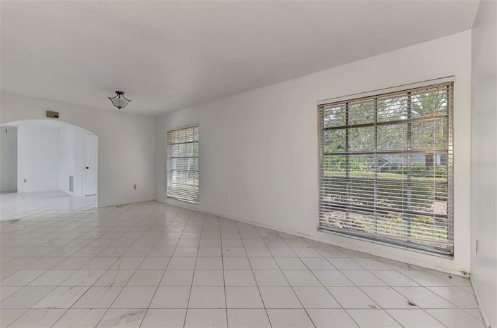 Image No.6-3 Bed Property for sale