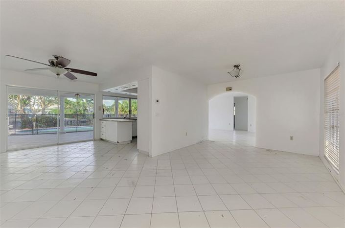 Image No.7-3 Bed Property for sale