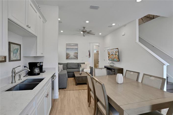 Image No.4-4 Bed Property for sale