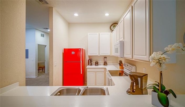 Image No.10-3 Bed Property for sale