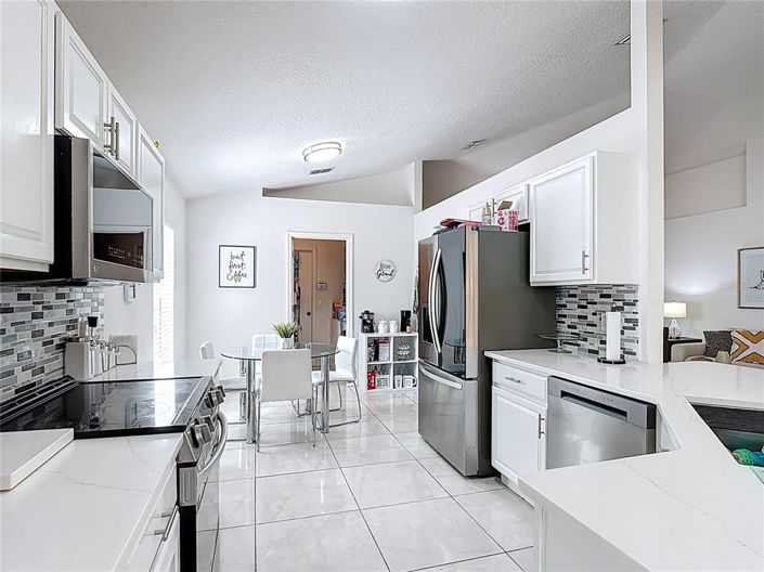 Image No.14-4 Bed Property for sale