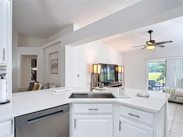 Image No.15-4 Bed Property for sale