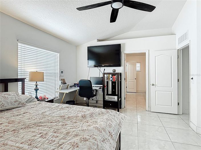 Image No.24-4 Bed Property for sale