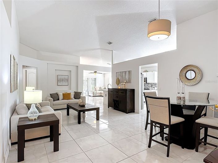 Image No.4-4 Bed Property for sale