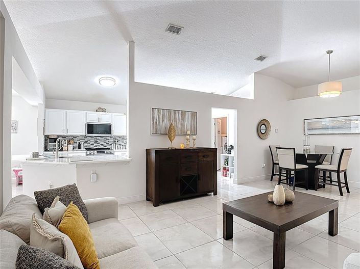 Image No.8-4 Bed Property for sale