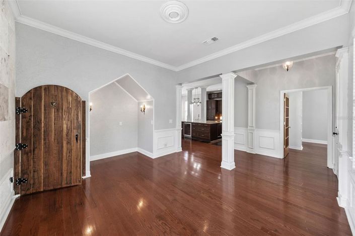 Image No.3-5 Bed Property for sale