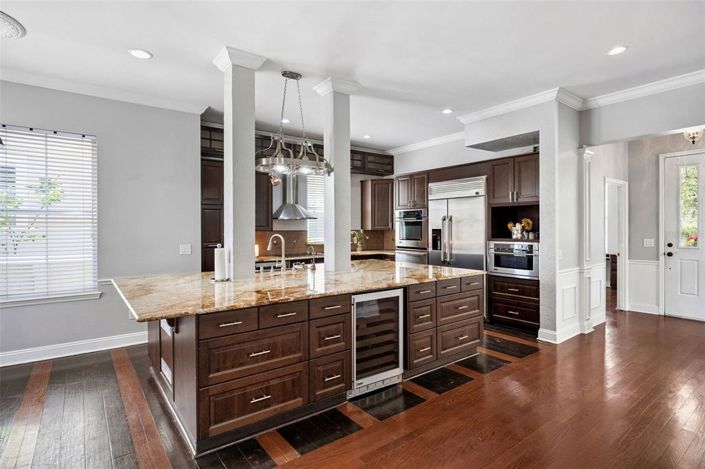 Image No.5-5 Bed Property for sale