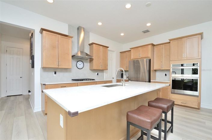 Image No.10-3 Bed Property for sale