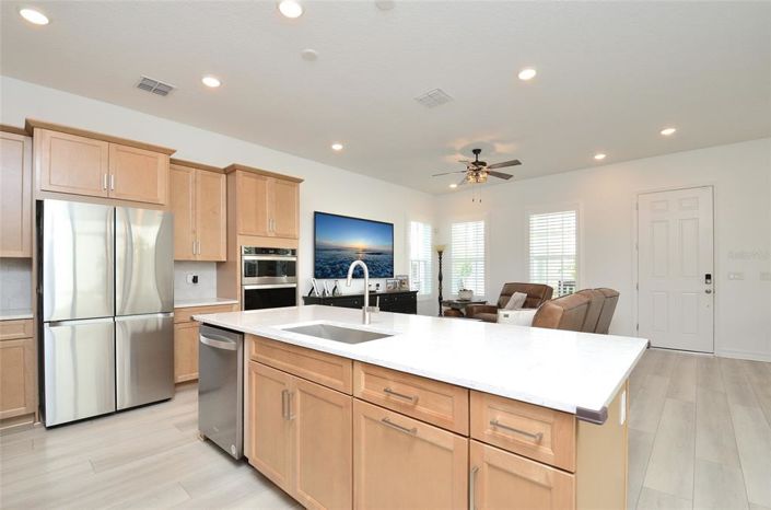 Image No.12-3 Bed Property for sale