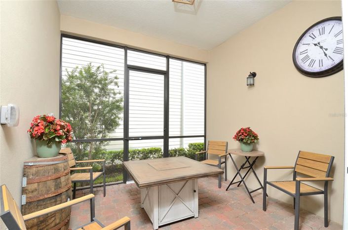 Image No.19-3 Bed Property for sale