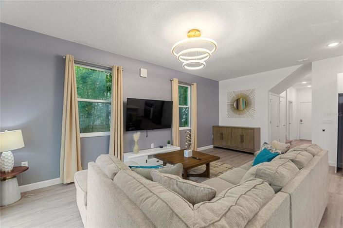 Image No.5-3 Bed Townhouse for sale