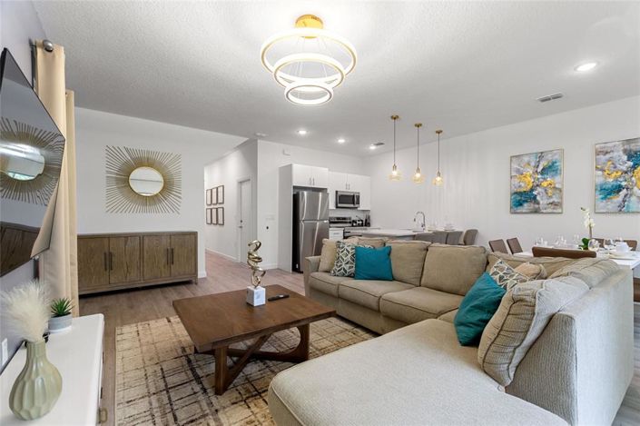 Image No.6-3 Bed Townhouse for sale