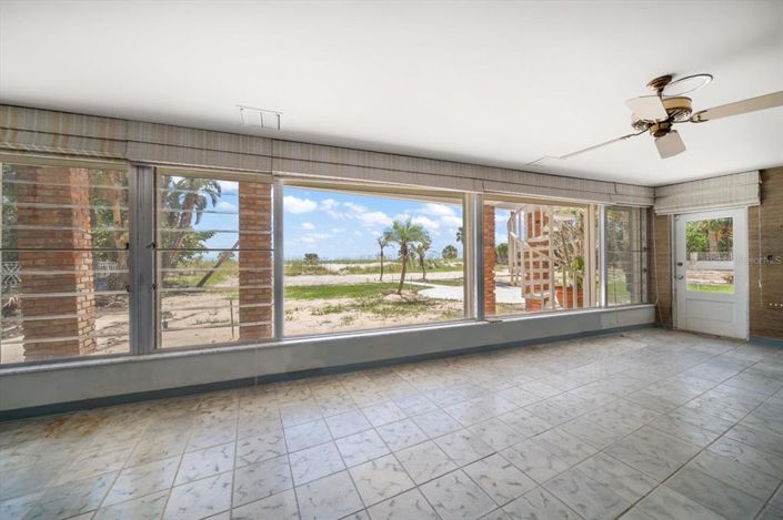 Image No.17-5 Bed Property for sale