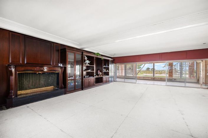 Image No.18-5 Bed Property for sale