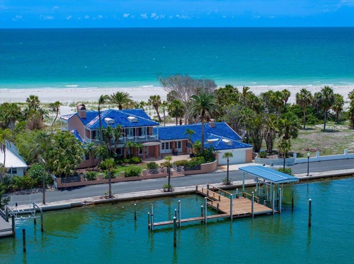 Image No.2-5 Bed Property for sale