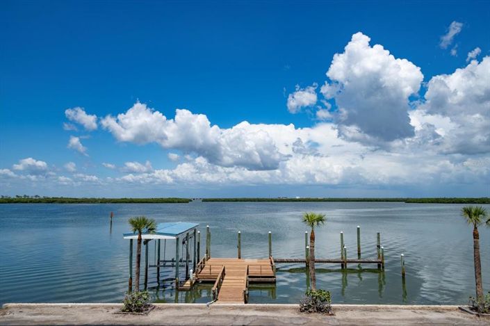 Image No.28-5 Bed Property for sale