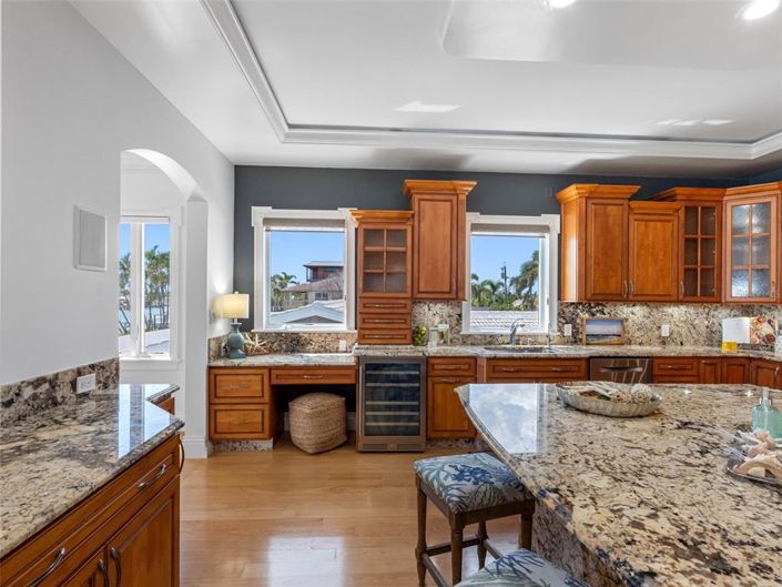 Image No.15-5 Bed Property for sale