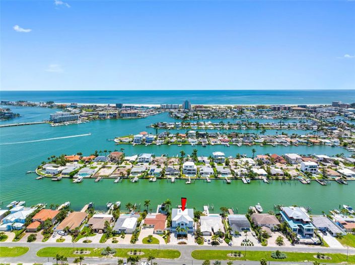 Image No.2-5 Bed Property for sale