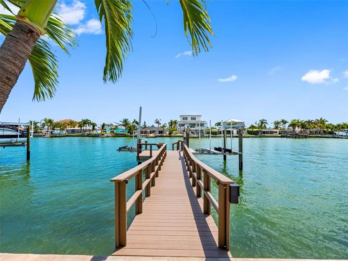 Image No.21-5 Bed Property for sale