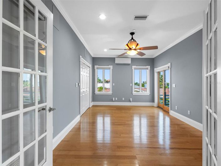 Image No.27-5 Bed Property for sale