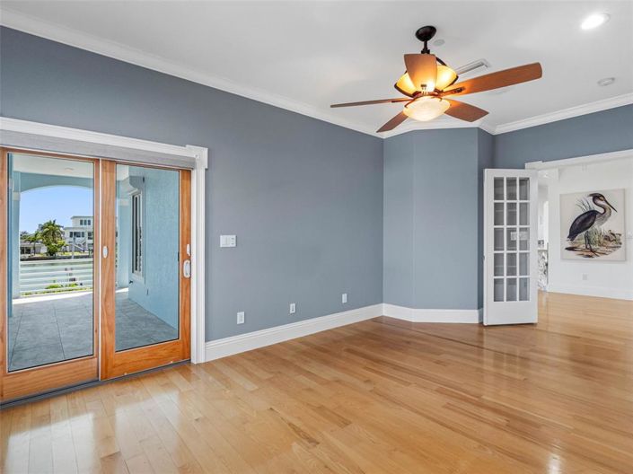 Image No.28-5 Bed Property for sale