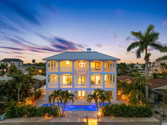 Image No.3-5 Bed Property for sale