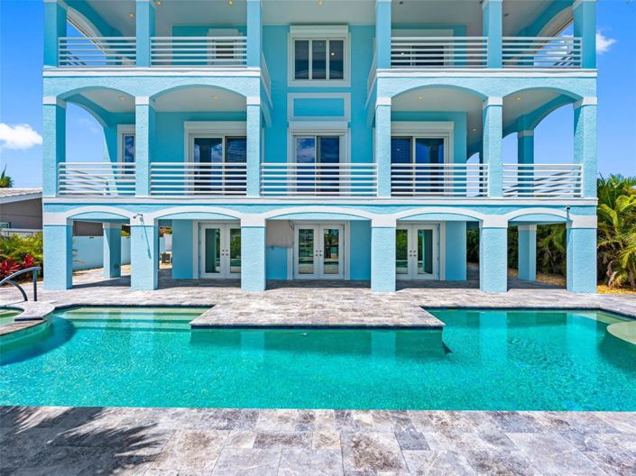 Image No.48-5 Bed Property for sale