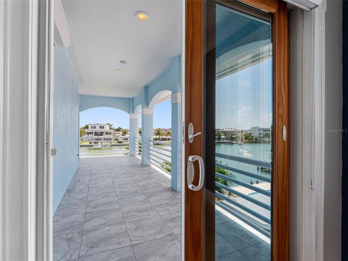 Image No.53-5 Bed Property for sale