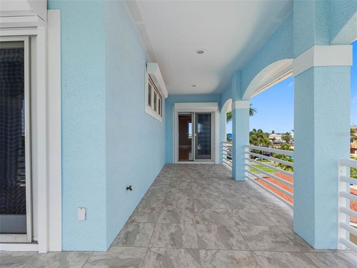 Image No.66-5 Bed Property for sale