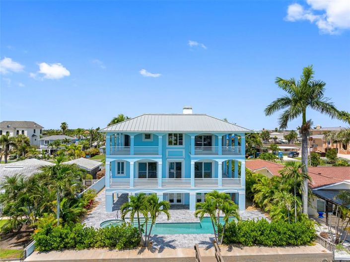 Image No.81-5 Bed Property for sale