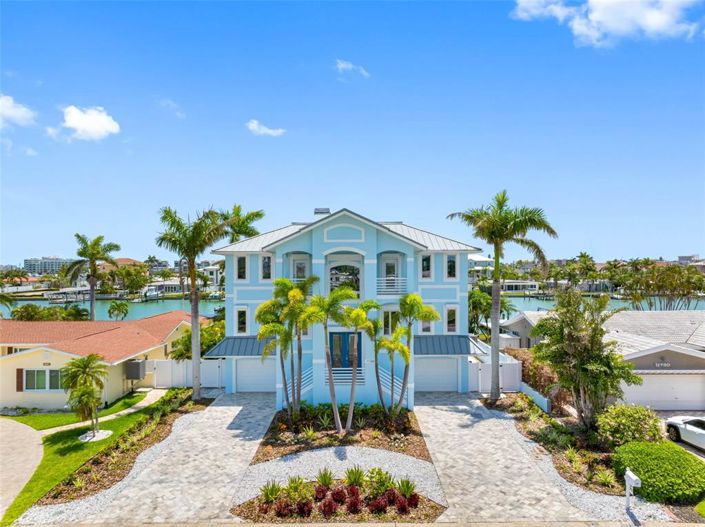 Image No.89-5 Bed Property for sale