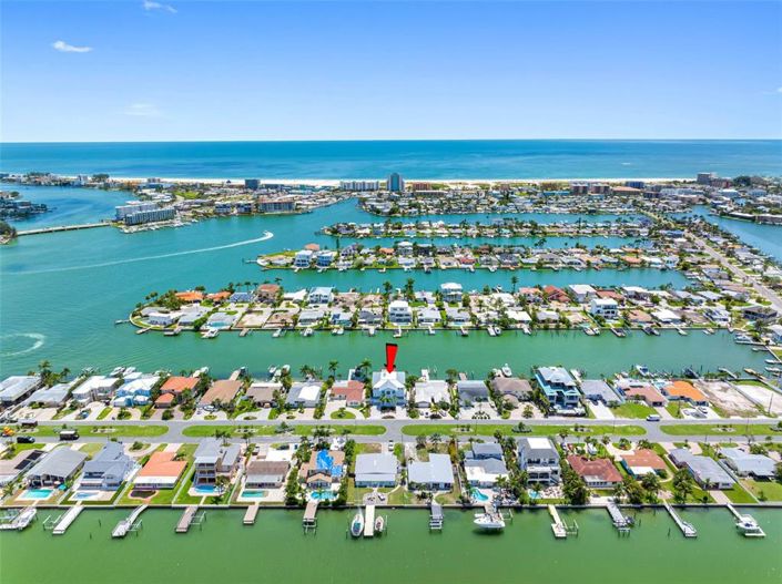 Image No.93-5 Bed Property for sale