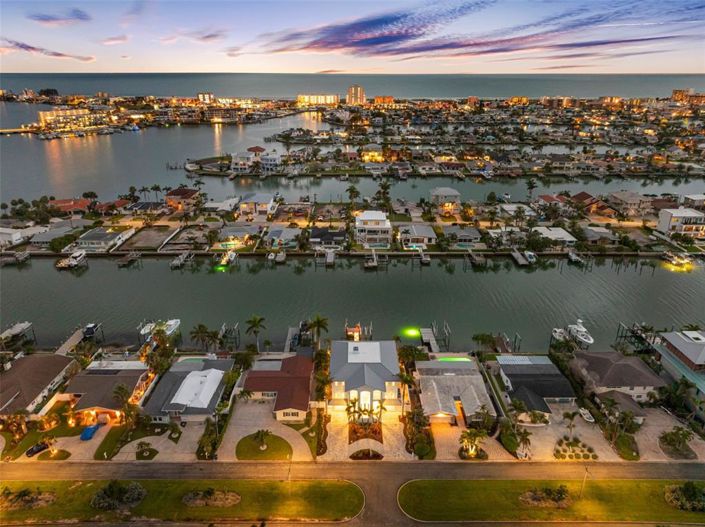 Image No.94-5 Bed Property for sale