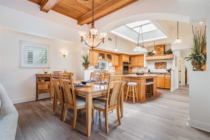 Image No.21-6 Bed Property for sale