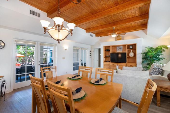 Image No.23-6 Bed Property for sale