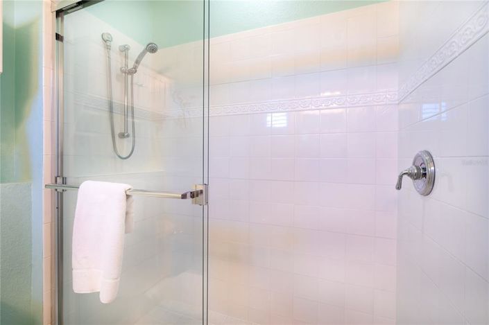 Image No.53-6 Bed Property for sale