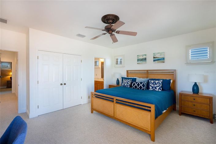 Image No.59-6 Bed Property for sale