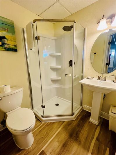 Image No.65-6 Bed Property for sale