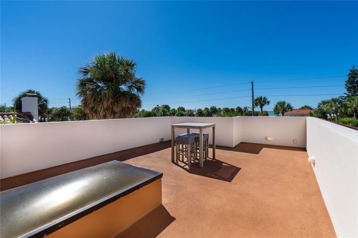 Image No.68-6 Bed Property for sale