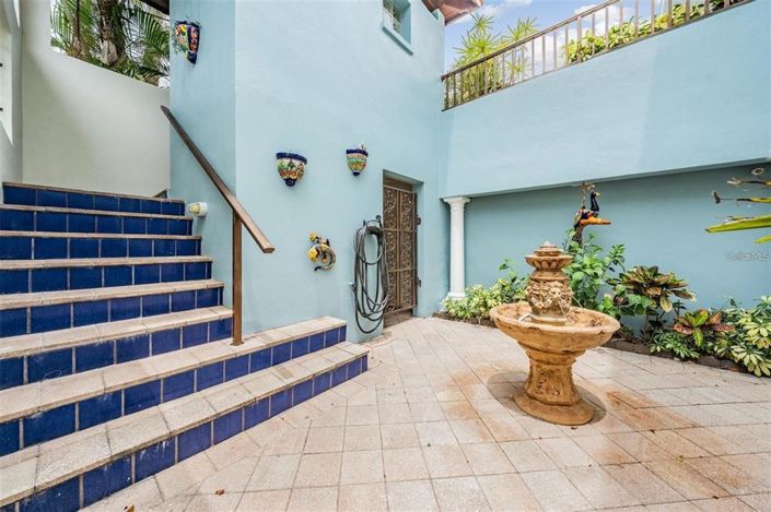 Image No.7-6 Bed Property for sale