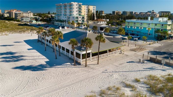 Image No.80-6 Bed Property for sale