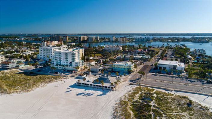 Image No.85-6 Bed Property for sale