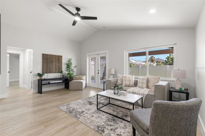 Image No.10-4 Bed Property for sale